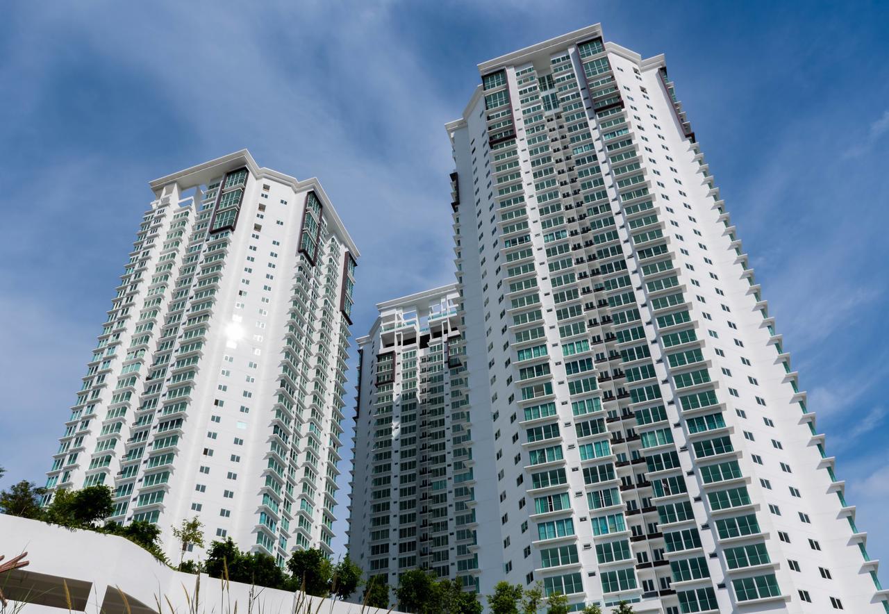 Southwest Island Suite By D Imperio Homestay Bayan Lepas Exterior photo